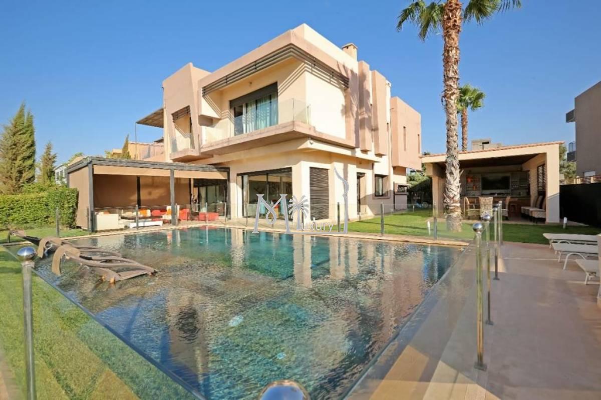 SUPERBE VILLA MODERNE SUR LA ROUTE DE TAHANAOUT