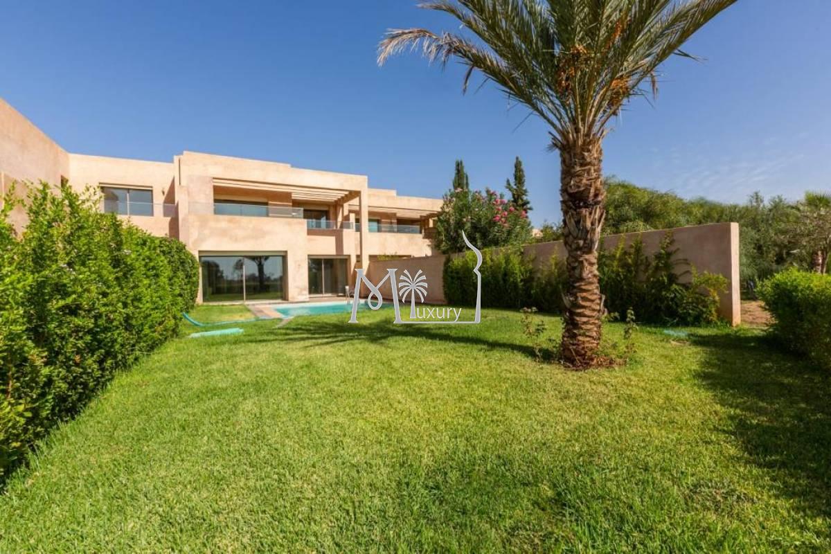 CHARMANTE VILLA  À PRESTIGIA